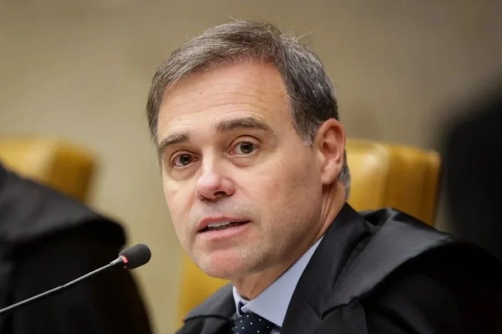 Na prática, a relatoria do caso permanece formalmente sob a responsabilidade do ministro André Rosinei Coutinho/STF - 20.05.2026