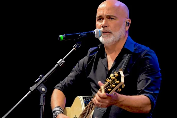 Marcos e Belutti lamentam falecimento de Rick: "Ídolo e amigo"