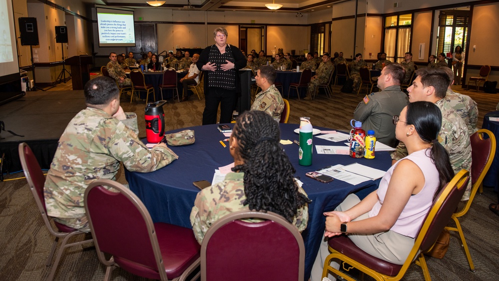 Imagem relacionada à notícia: Workshop de Resolução de Conflitos fortalece o trabalho em equipe no Travis AFB
