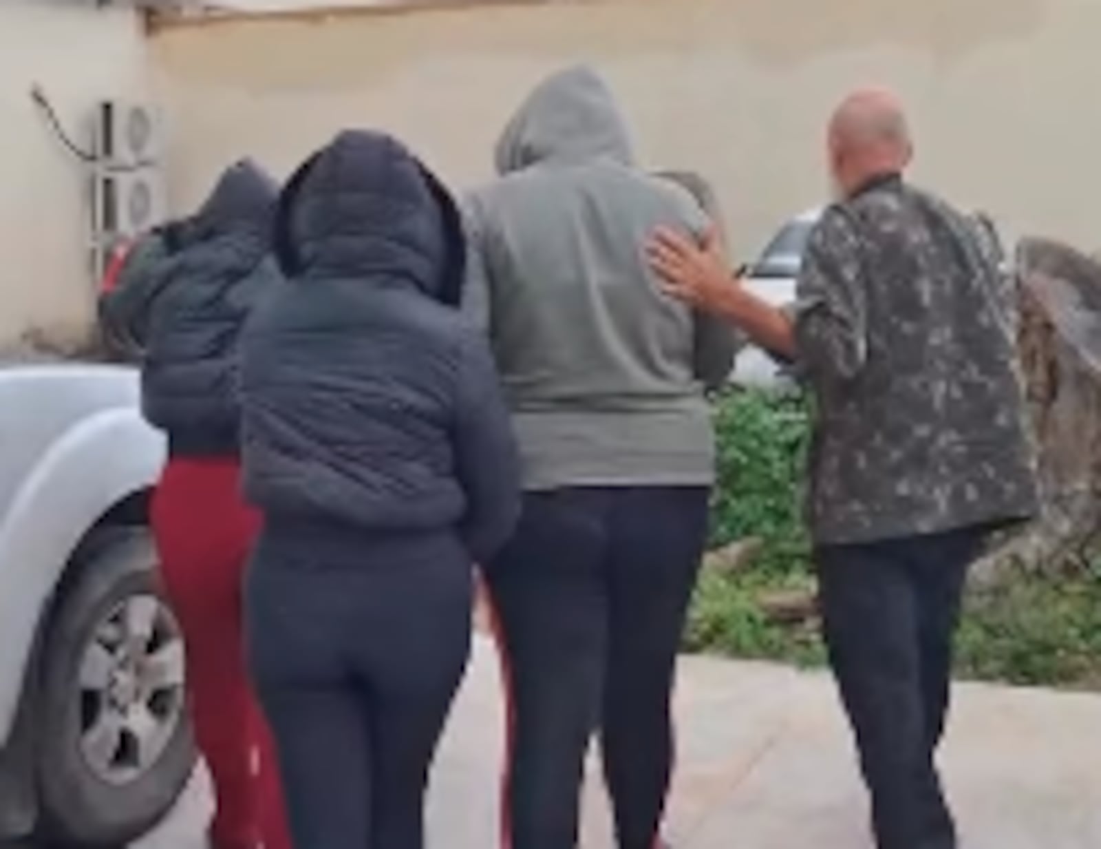 Agentes da DRFC-NSG prenderam golpistas em flagrante Reprodução/Polícia Civil