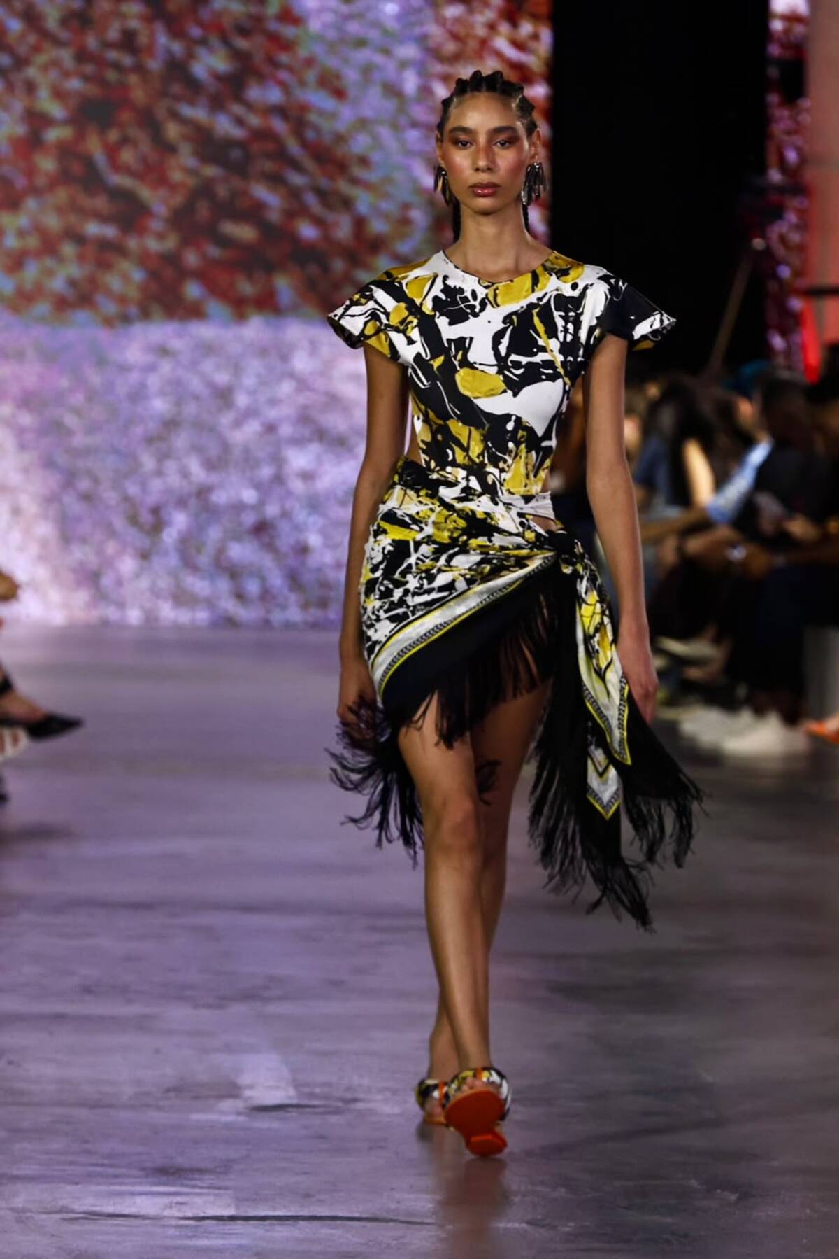 Victor Dzenk, Sun Rose e Almacor levam diversidade ao Metrópoles Catwalk