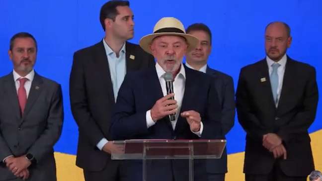 FMI aprova empréstimo de US$ 1,9 bi à Bolívia e presidente anuncia fim do subsídio ao diesel