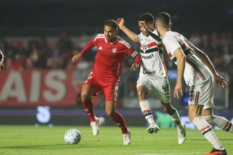 Calleri encerra jejum em vitória do São Paulo sobre o Internacional