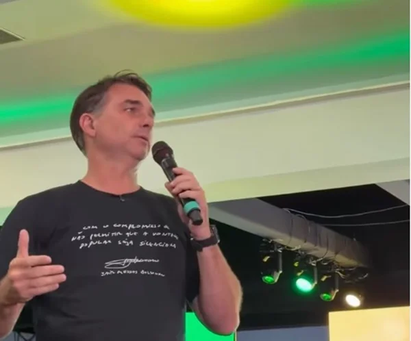 Agro vira alvo de disputa em passagem de Flávio Bolsonaro e Lula em SC - destaque galeria