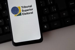 Eleição de 2026 no Brasil será teste para uso de IA em pleitos futuros, diz executivo da OpenAI