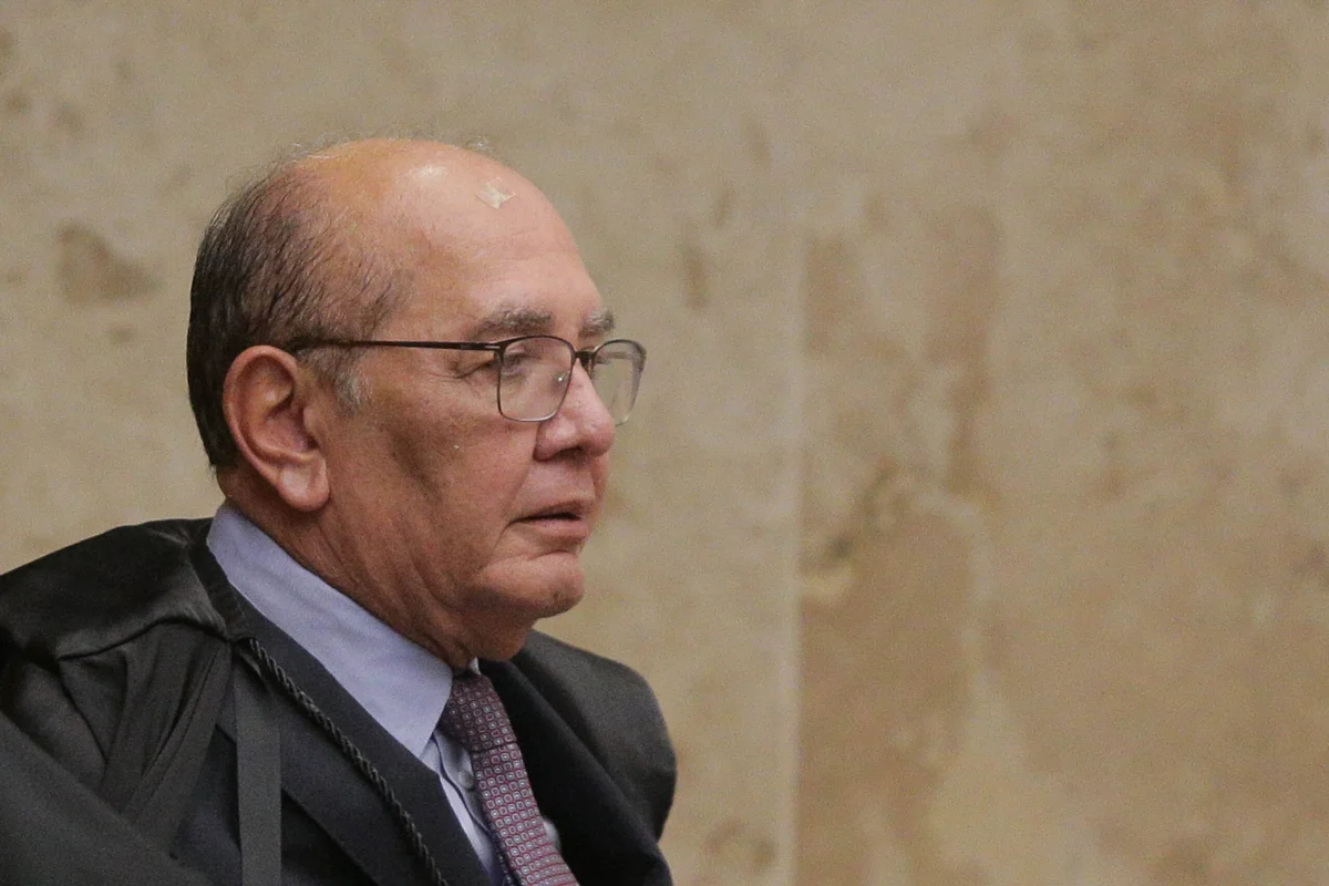 Após embate com ministros, Gilmar Mendes defende evitar politização do TSE