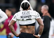 SAO PAULO, BRAZIL - SEPTEMBER 16: Memphis Depay of Corinthians looks dejected during the Copa CONMEBOL Libertadores quarter final second leg match between Corinthians and Estudiantes at Neo Quimica Arena on September 16, 2026 in Sao Paulo, Brazil. (Photo by Alex Silva/Sports Press Photo/Getty Images)