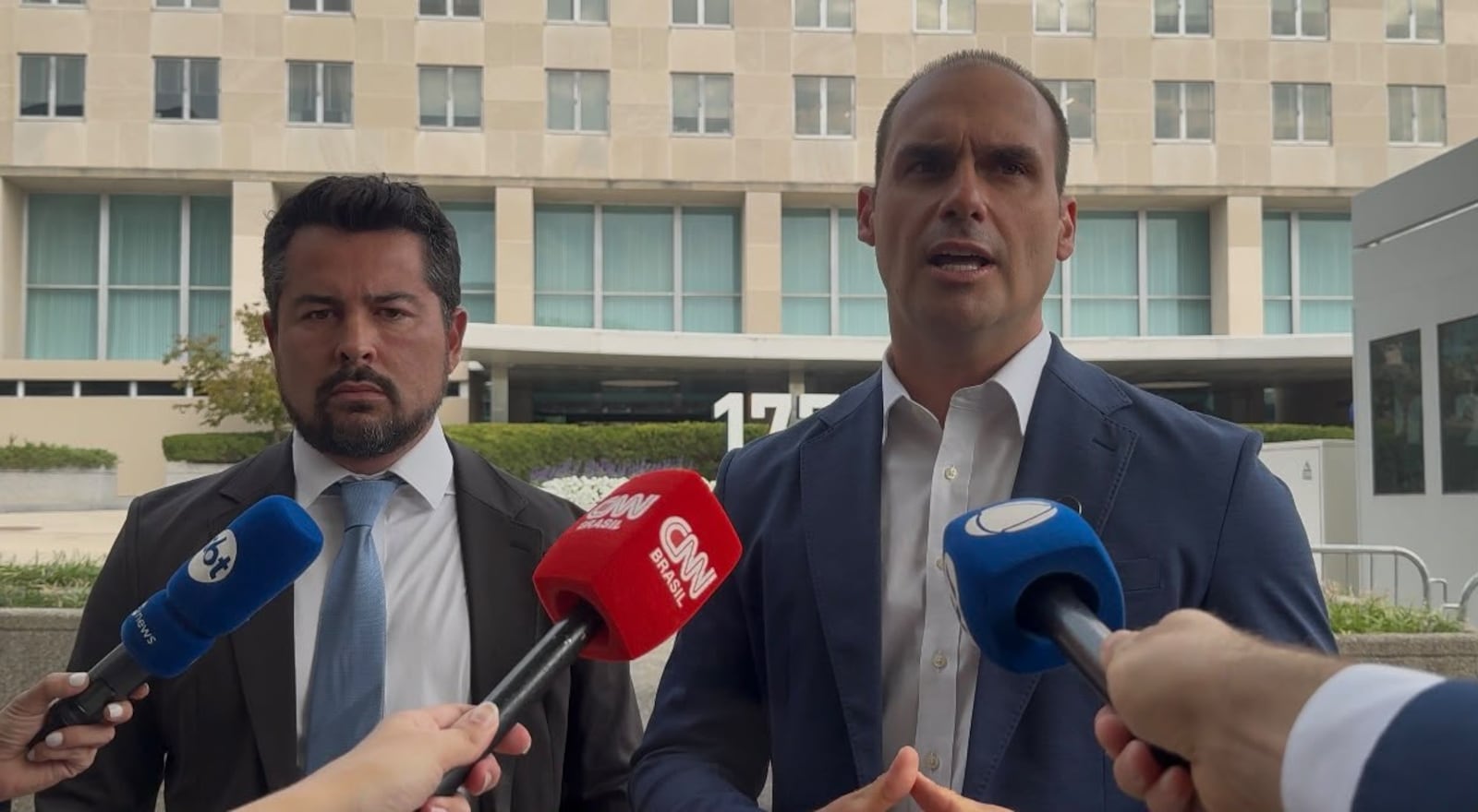 Paulo Figueiredo e Eduardo Bolsonaro, em Washington