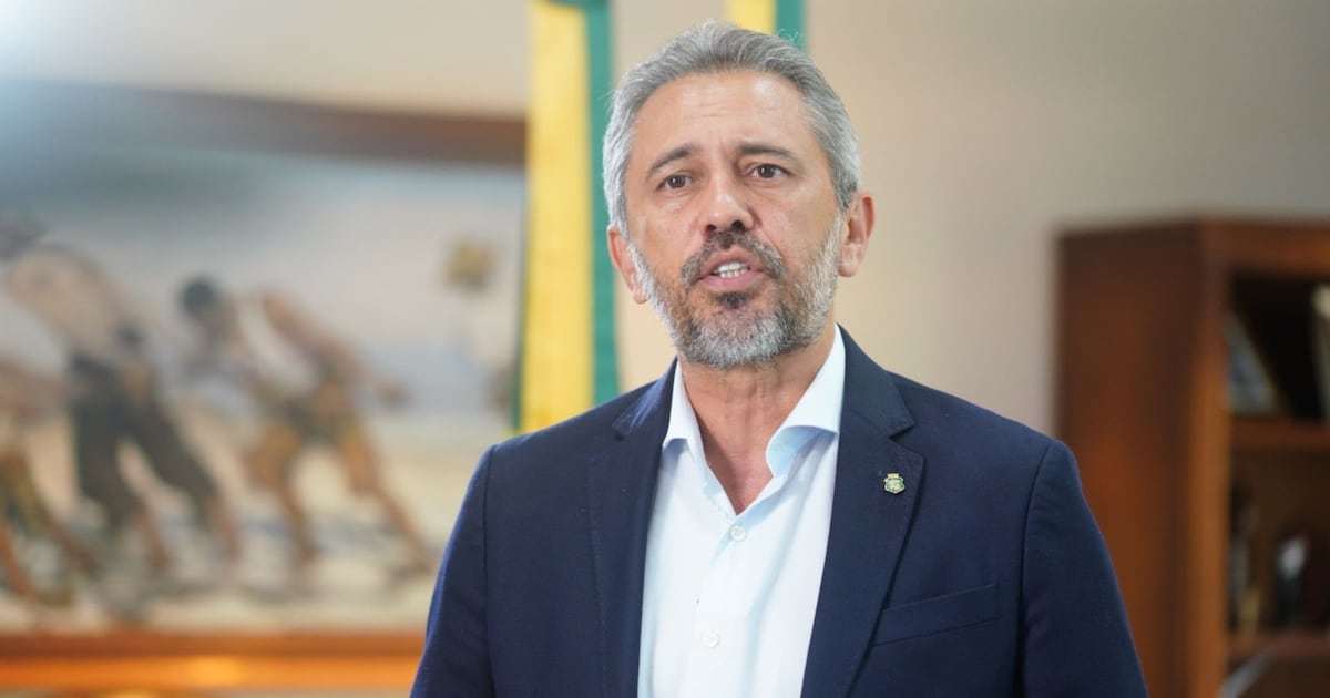 Justiça tira 29 minutos de propaganda de Elmano após peça associar Ciro Gomes a Bolsonaro