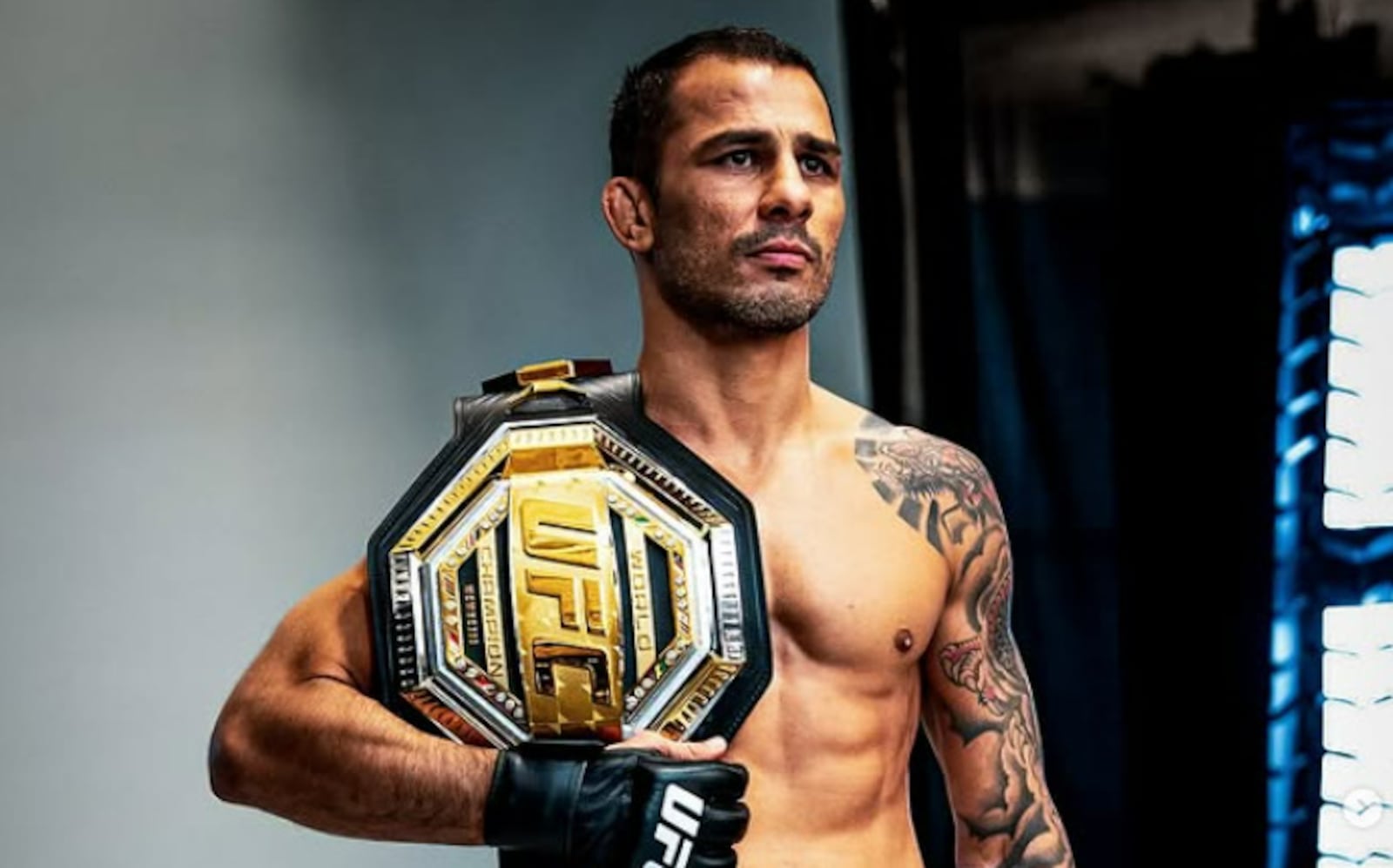 Alex Pantoja com o cinturão do UFC (Foto: Reprodução/Instagram) Alex Pantoja com o cinturão do UFC (Foto: Reprodução/Instagram)