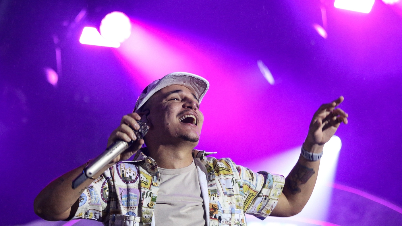 Coala Festival atrai casais jovens e famílias para curtir sucessos da MPB