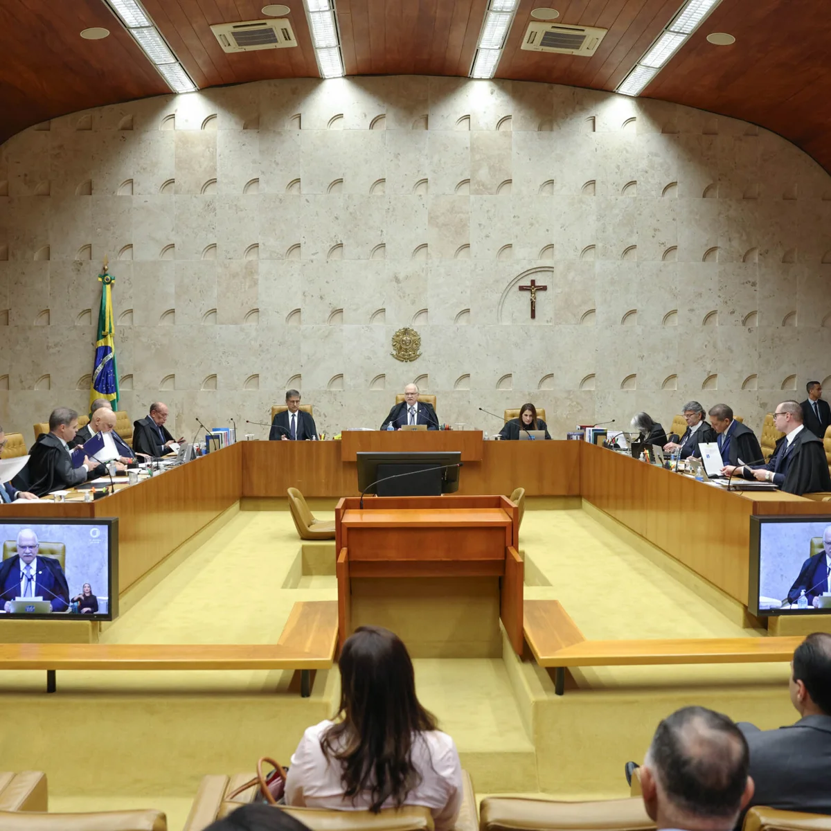 O modelo inglês (por André Gustavo Stumpf)