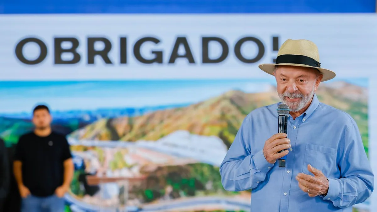 No RJ, Lula diz que se Trump "meter a mão" na eleição, "vai perder"