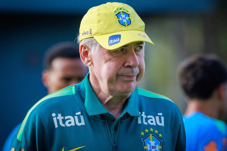 Escalação da seleção: Ancelotti deve abandonar esquema e usar Raphinha de centroavante