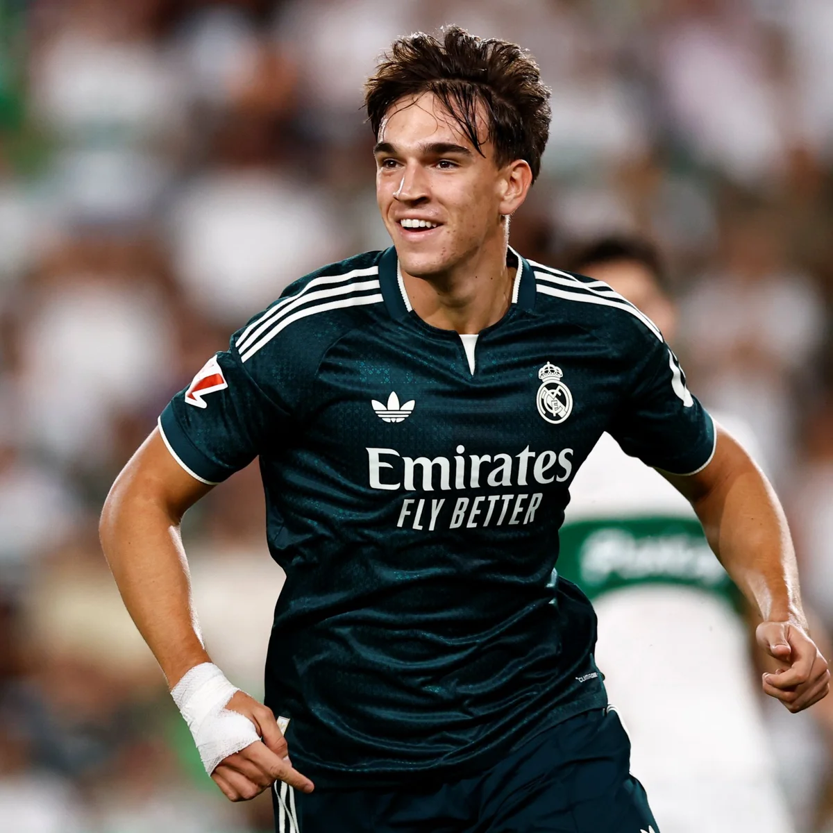 Concorrente de Endrick, Carlos Espí tem começo avassalador no Real Madrid