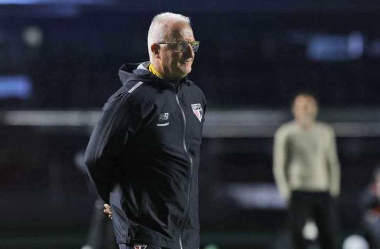 Dorival detona atuação do São Paulo em eliminação: "Um espanto"