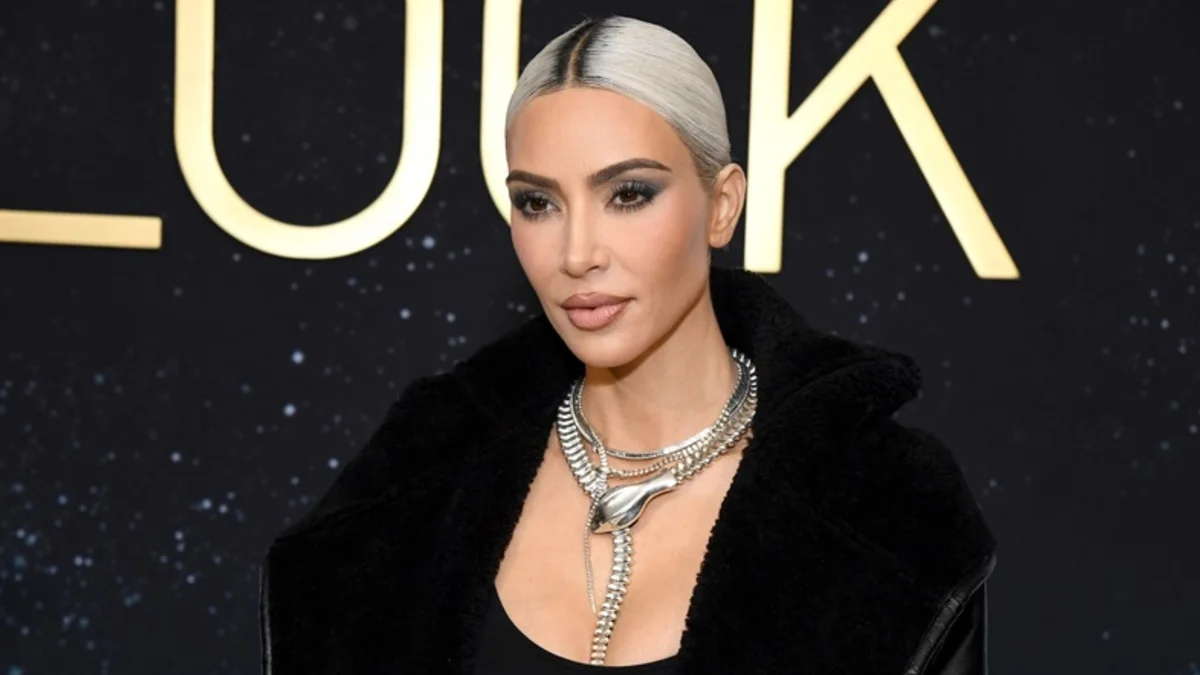Kim Kardashian revela diagnostico de doença que causou morte do pai