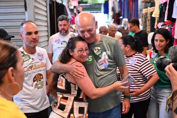 Arruda diz que pretende dar fim à licitação para boxes de feiras do DF