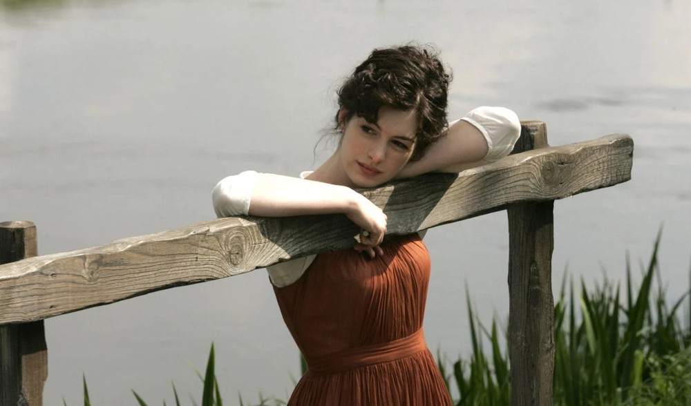 Amor e Inocência explora a juventude de Jane Austen e um romance marcante com o jovem advogado irlandês Tom Lefroy — Foto: Reprodução/Buena Vista International