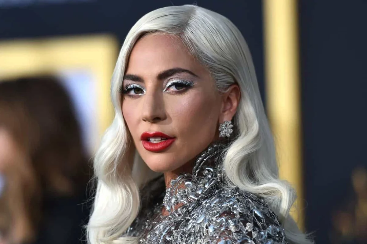 Lady Gaga teve a primeira filha por barriga de aluguel, afirma site