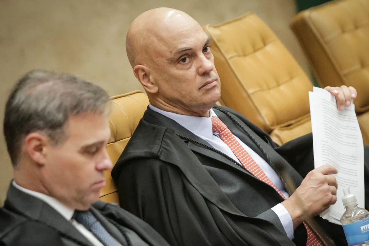 Alexandre de Moraes faz novo ataque a Mendonça em meio à crise no STF