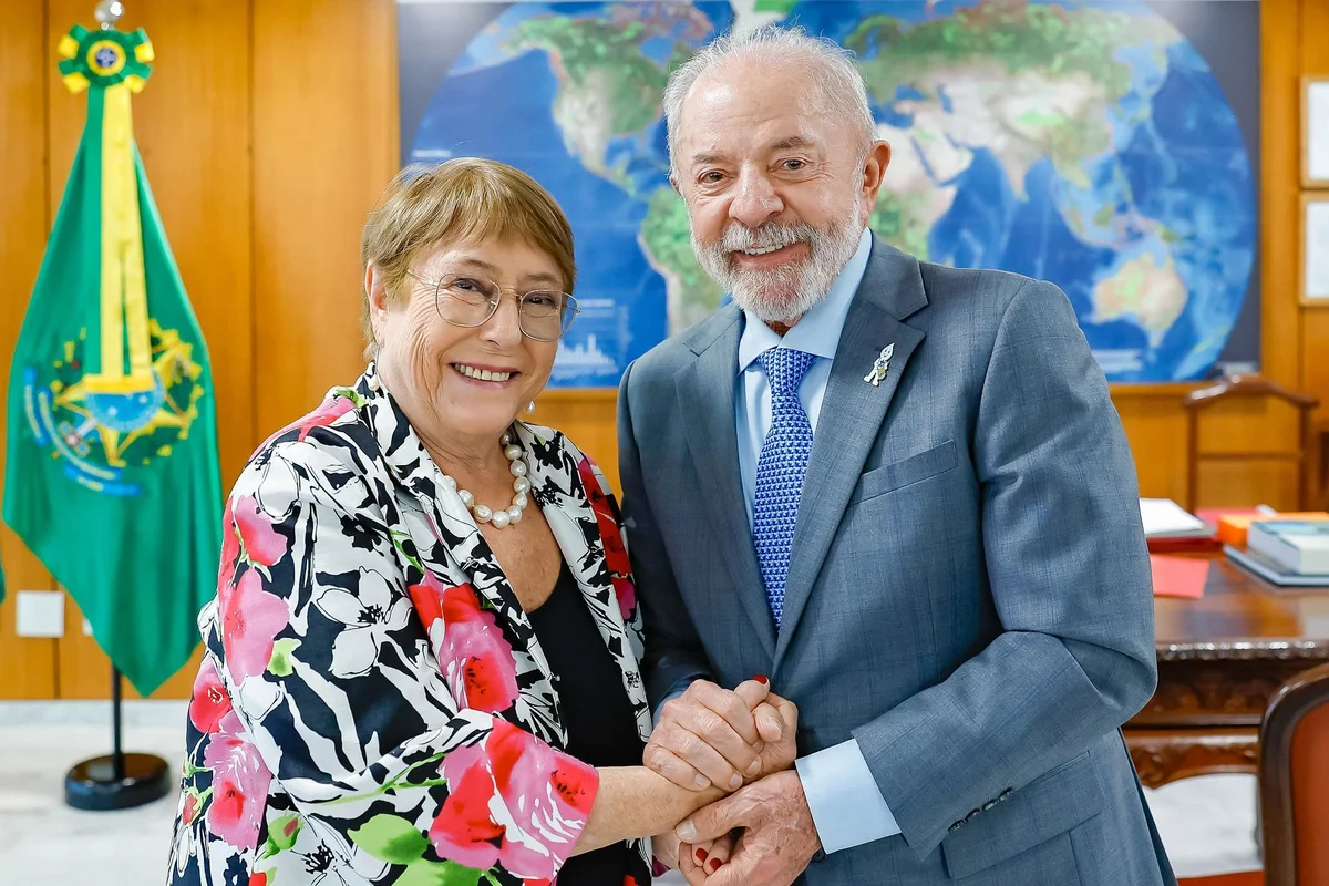 Apoiada pelo Brasil, Bachelet retira candidatura para assumir ONU