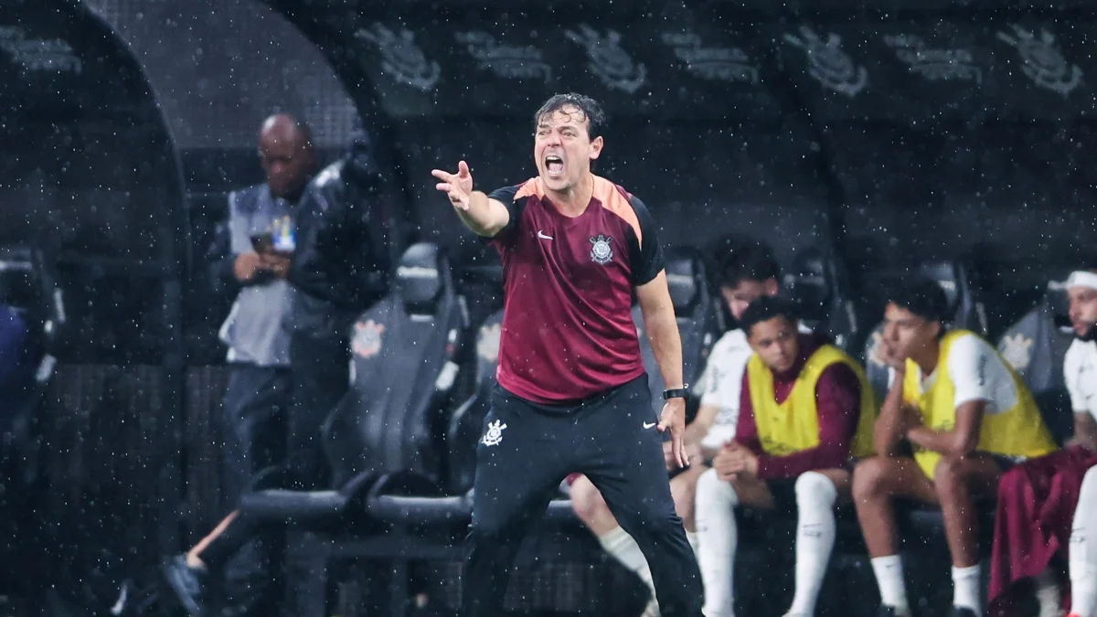 Diniz admite momento ruim no Corinthians: "Tristeza e revolta profunda"