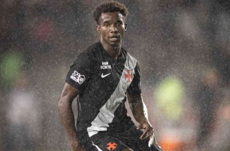 Thiago Mendes responde se pode virar ídolo do Vasco: "Virei vascaíno"