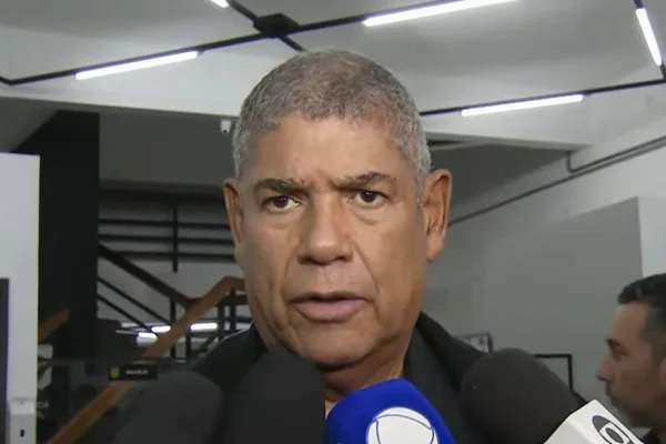 Antes de custódia, Milton Leite é socorrido após mal-estar na prisão