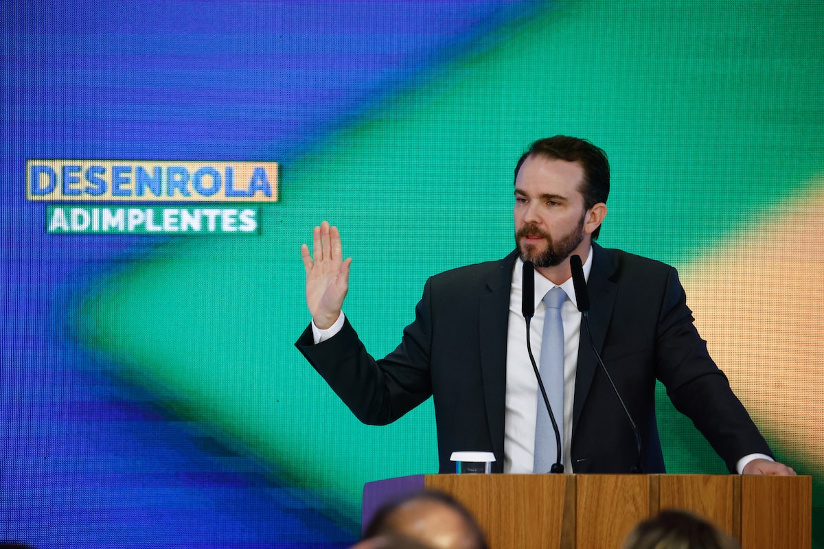 Durigan diz que proposta de compra de dívidas pelo governo deve começar após eleições, em 2027