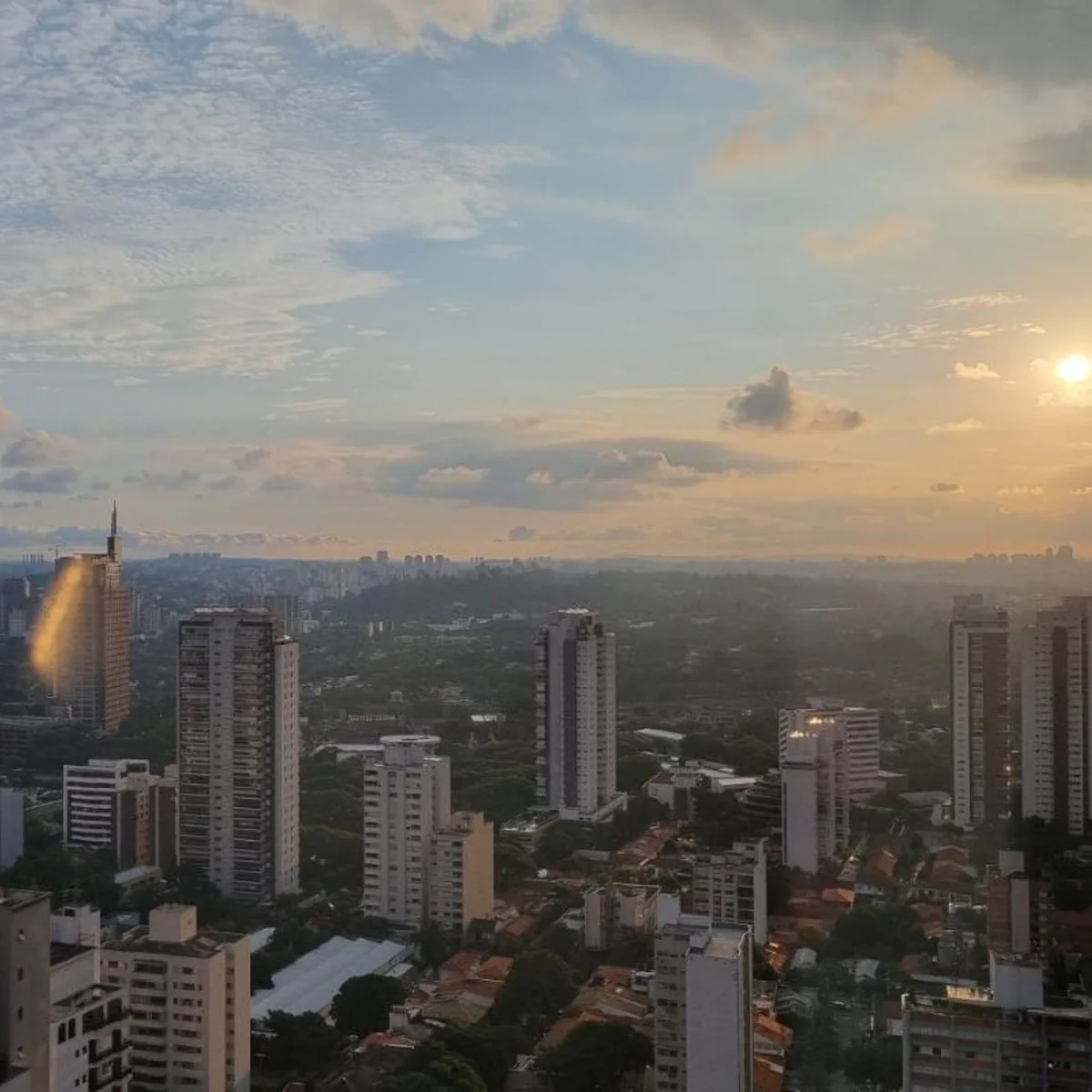 Nova rodada de tempestades e calor intenso atingem o país no fim de semana