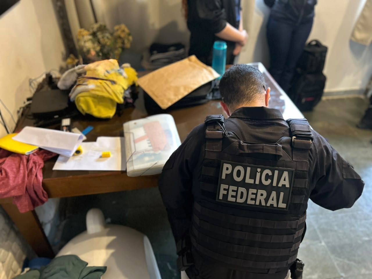 PF investiga suspeita de fraude em contratos de mais de R$ 80 milhões na Educação de BH