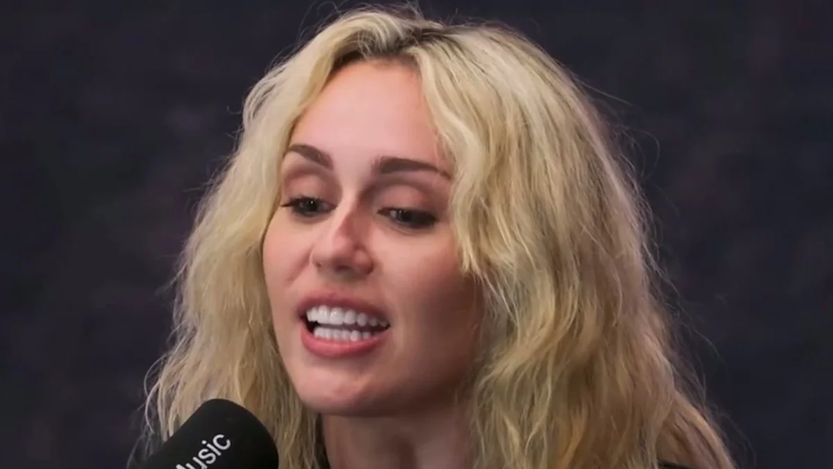 Miley Cyrus decide não fazer shows fora dos EUA e fãs se sentem esnobados