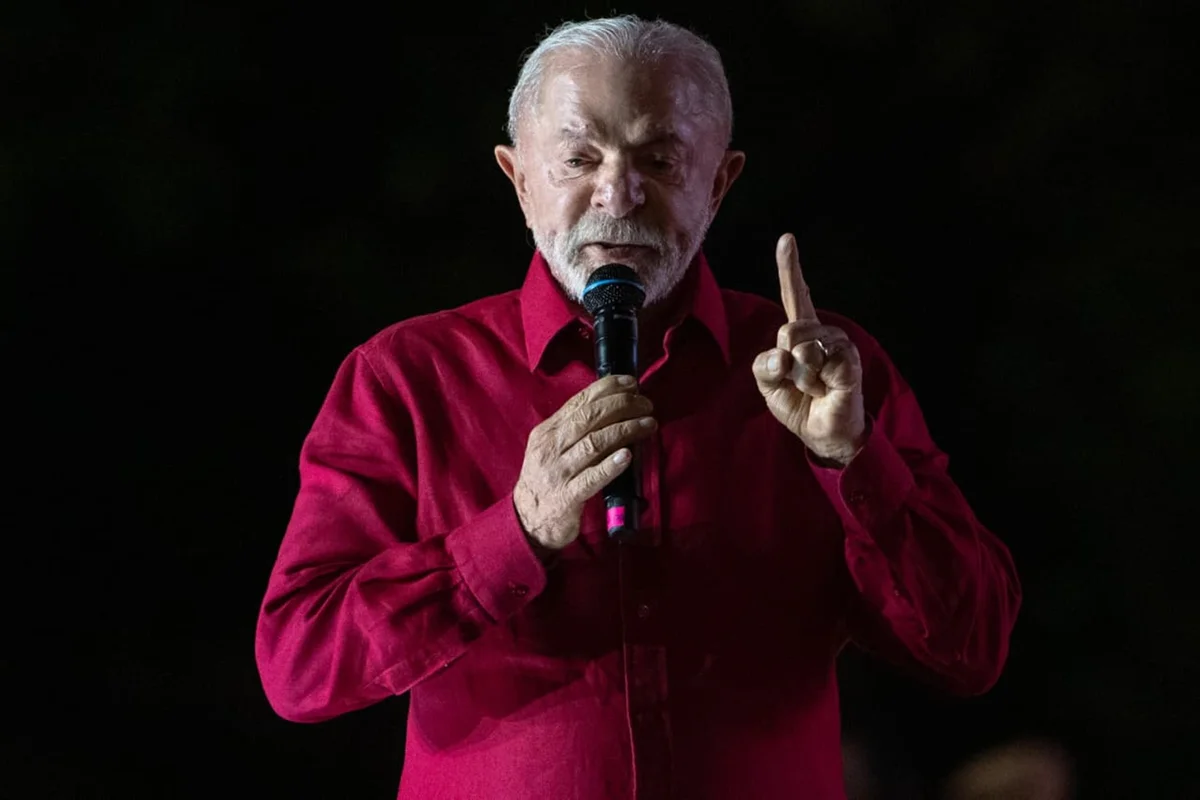 Lula reajusta Bolsa Família com aceno a grupo onde houve queda de apoio