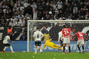 Memphis gera até multa ao Corinthians em noite para esquecer e vê relação com torcida estremecer