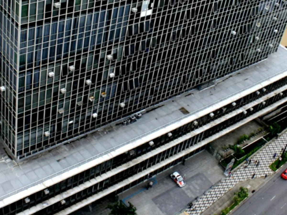 Quase metade dos vereadores de SP disputa cargos nas eleições de 2026