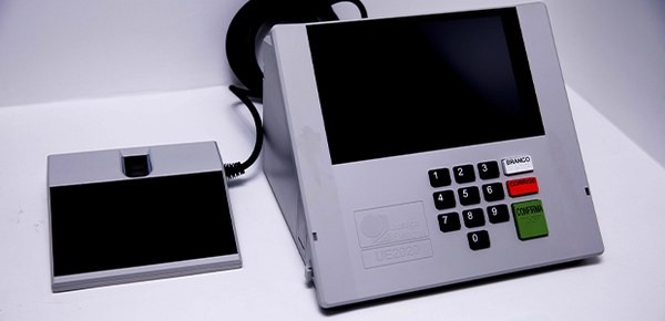 Urna eletrônica: veja evolução dos modelos desde 1996