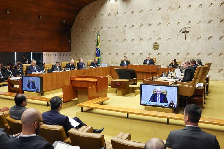 Quanto recebe um ministro do STF? Remuneração de magistrado interfere no salário do presidente da República