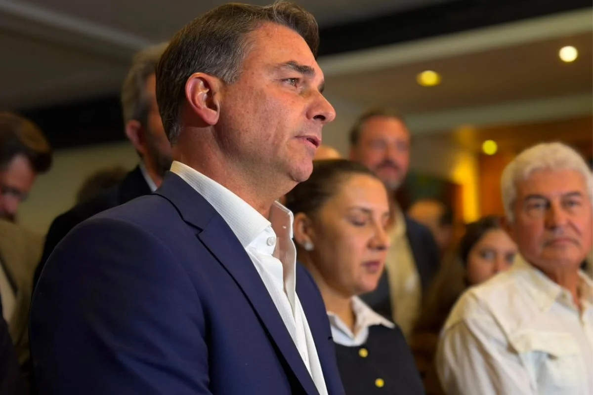 Lindbergh pede ao STF investigação sobre possível lucro de Flávio com bets