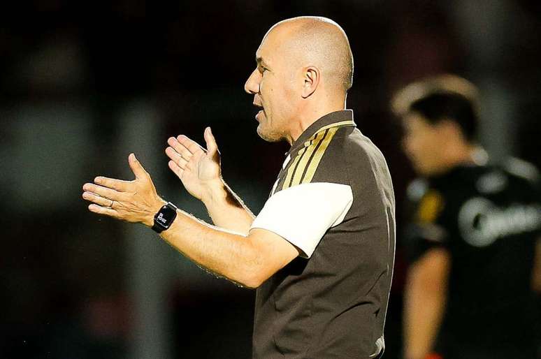 Jardim se aproxima, pelo Flamengo, de marca alcançada no Cruzeiro
