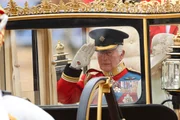 Irmão de Diana acusa rei Charles III de "manipulação psicológica"
