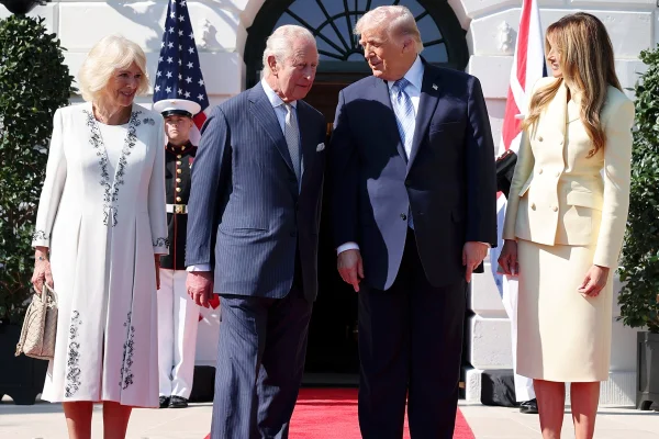 Irmão de Diana acusa rei Charles III de "manipulação psicológica"