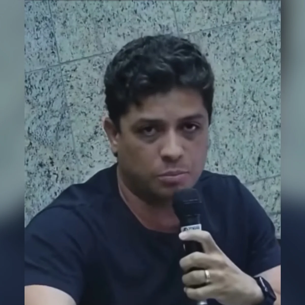 Vereador de Itaúna é condenado por fotografar professora de pernas abertas