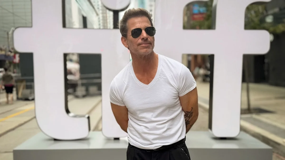 Tachado de fascista, Zack Snyder diz ter feito "o filme mais gay de todos"