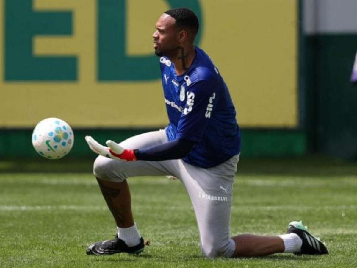 Carlos Miguel cita comparação com Marcos e projeta duelo com o Grêmio