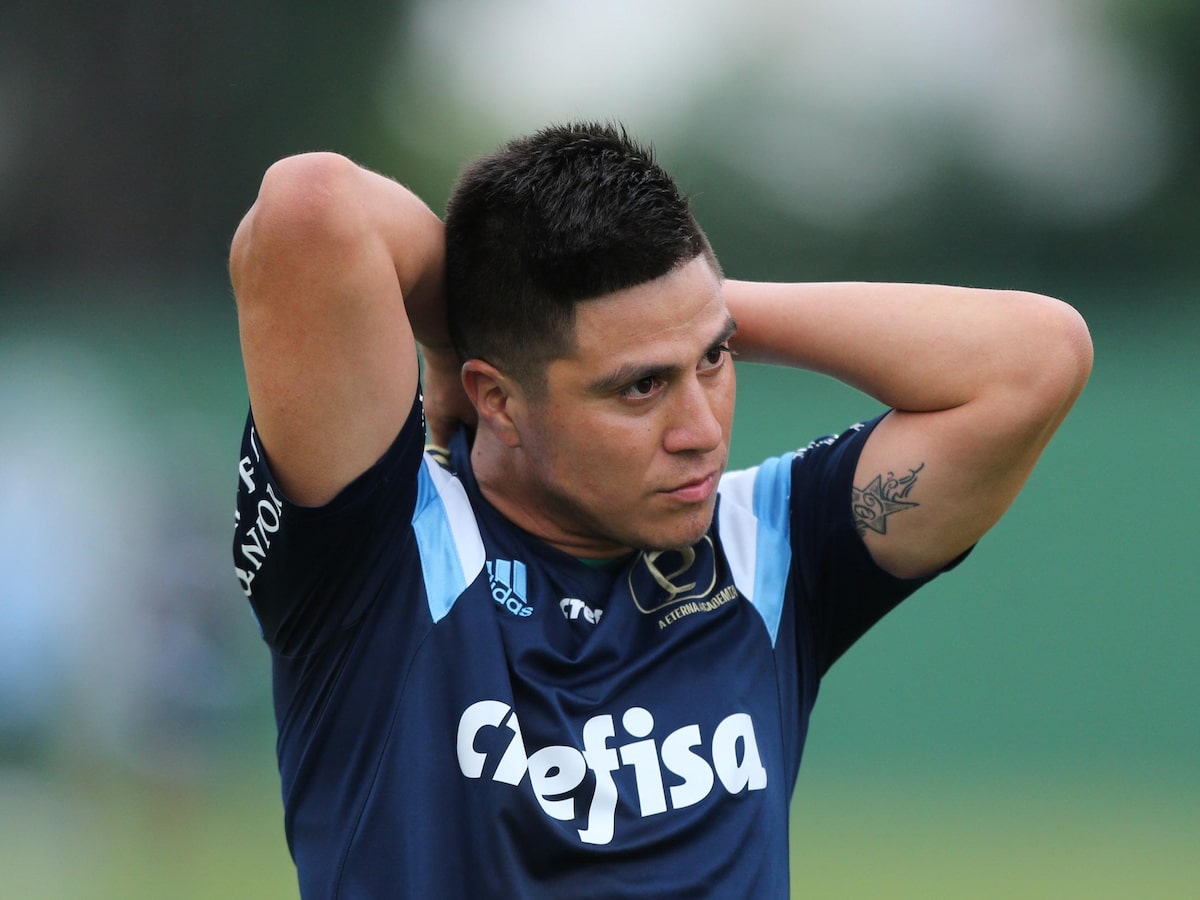 Ex-Palmeiras revela luta contra álcool e depressão: ‘Não aguentava mais a dor e o sofrimento’