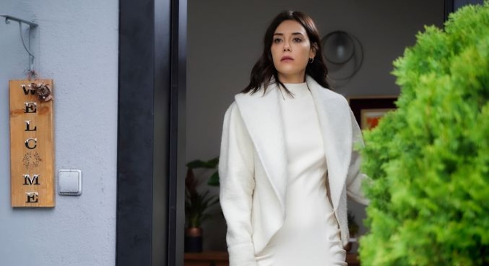Asya vira alvo com a volta de Volkan Divulgação/Seriella Productions