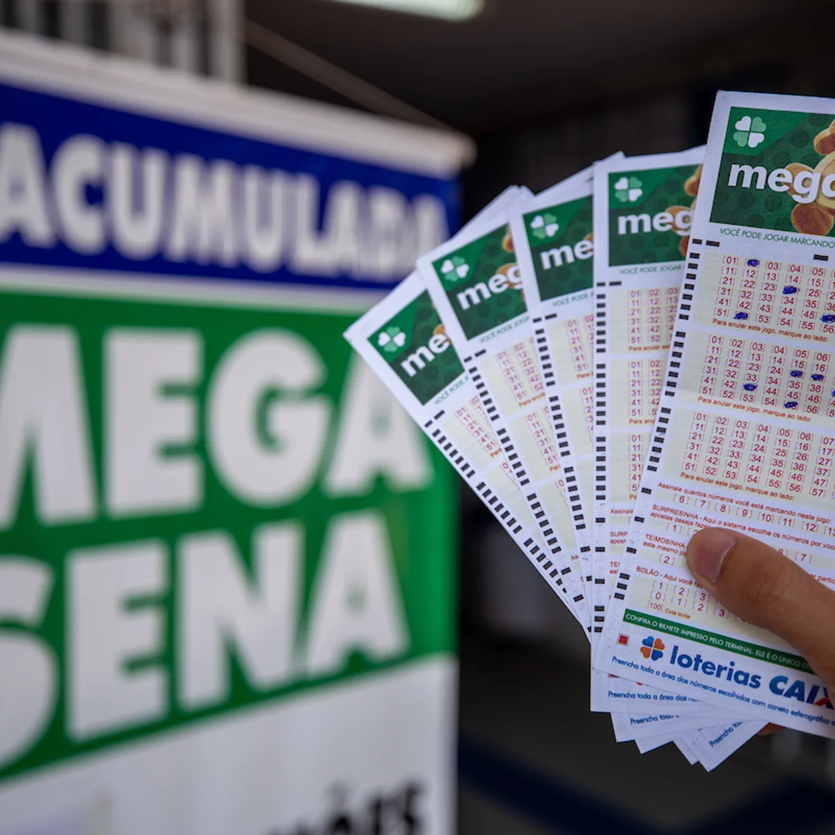 Caixa sorteia prêmio de R$ 26,7 milhões da Mega-Sena 3060; veja os números