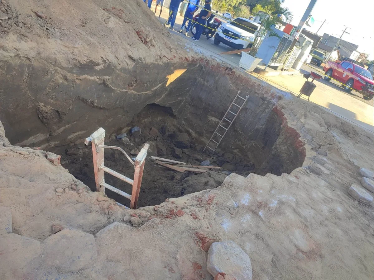 Homem de 58 anos morre após ser soterrado em obra em MG