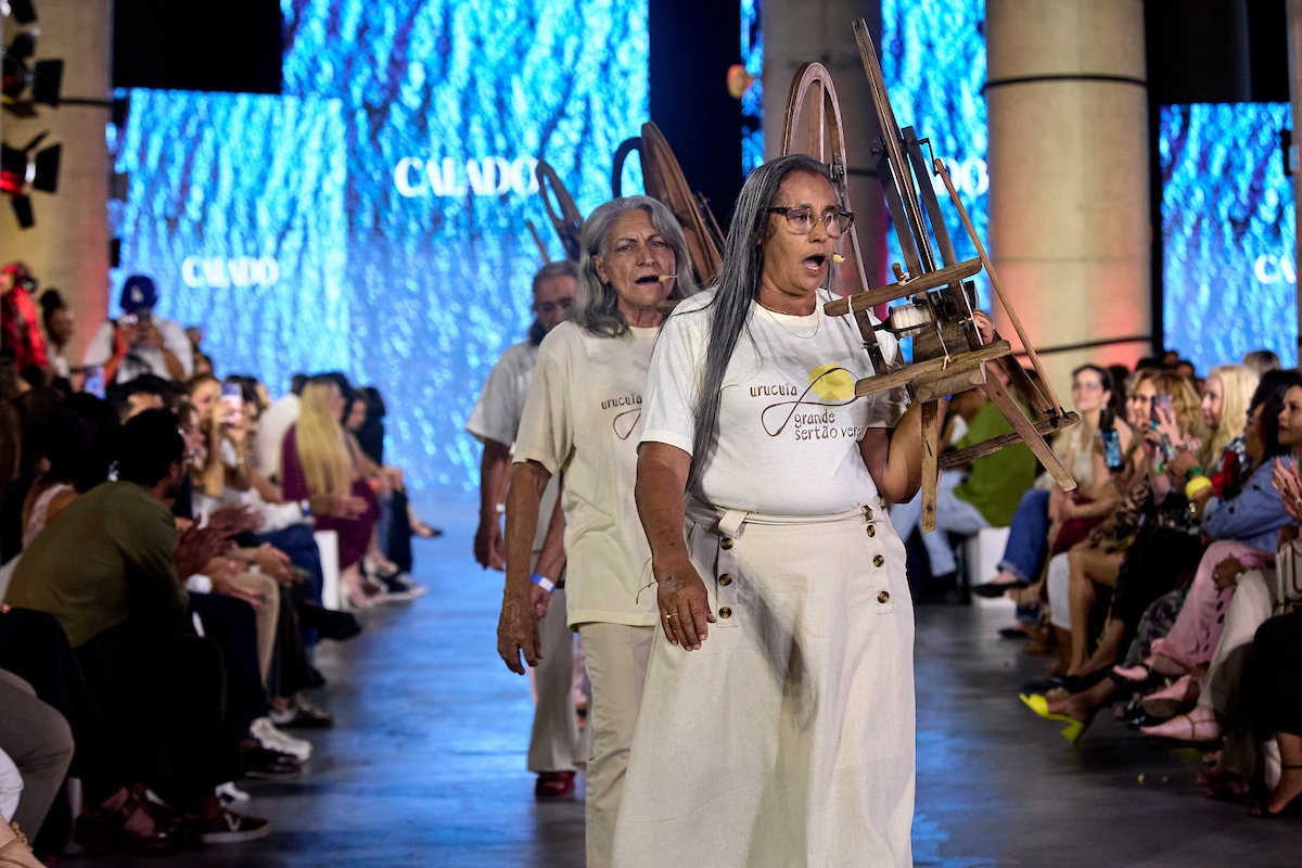 Apresentação de fiandeiras emocionou no terceiro dia do Metrópoles Catwalk